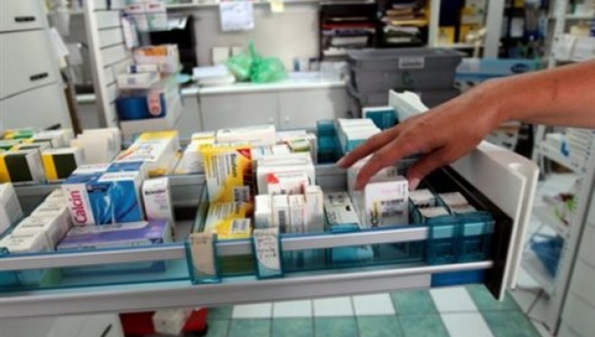 Θα αυξηθούν ή θα μειωθούν τελικά οι τιμές στα φάρμακα χωρίς συνταγή; Τι θέλει η τρόικα