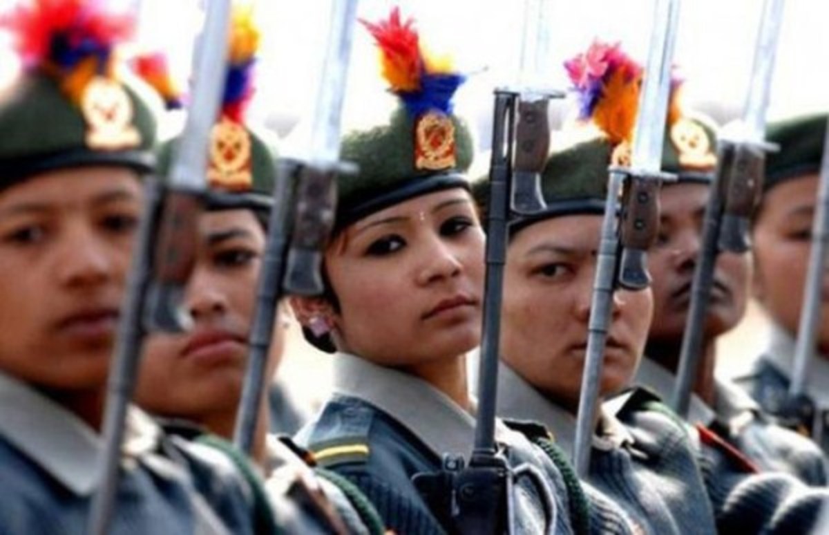 Ποιές χώρες έχουν τις πιο όμορφες στρατιωτίνες;