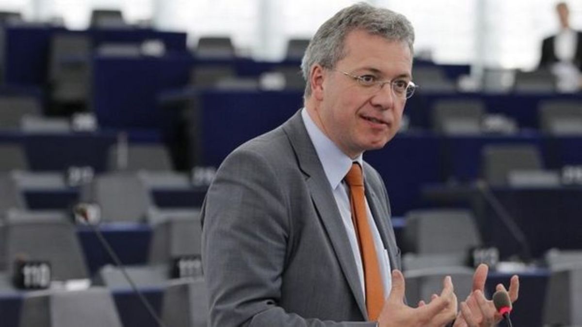 Γερμανός ευρωβουλευτής: Η ελληνική οικονομία θα πάει μόνο καλύτερα