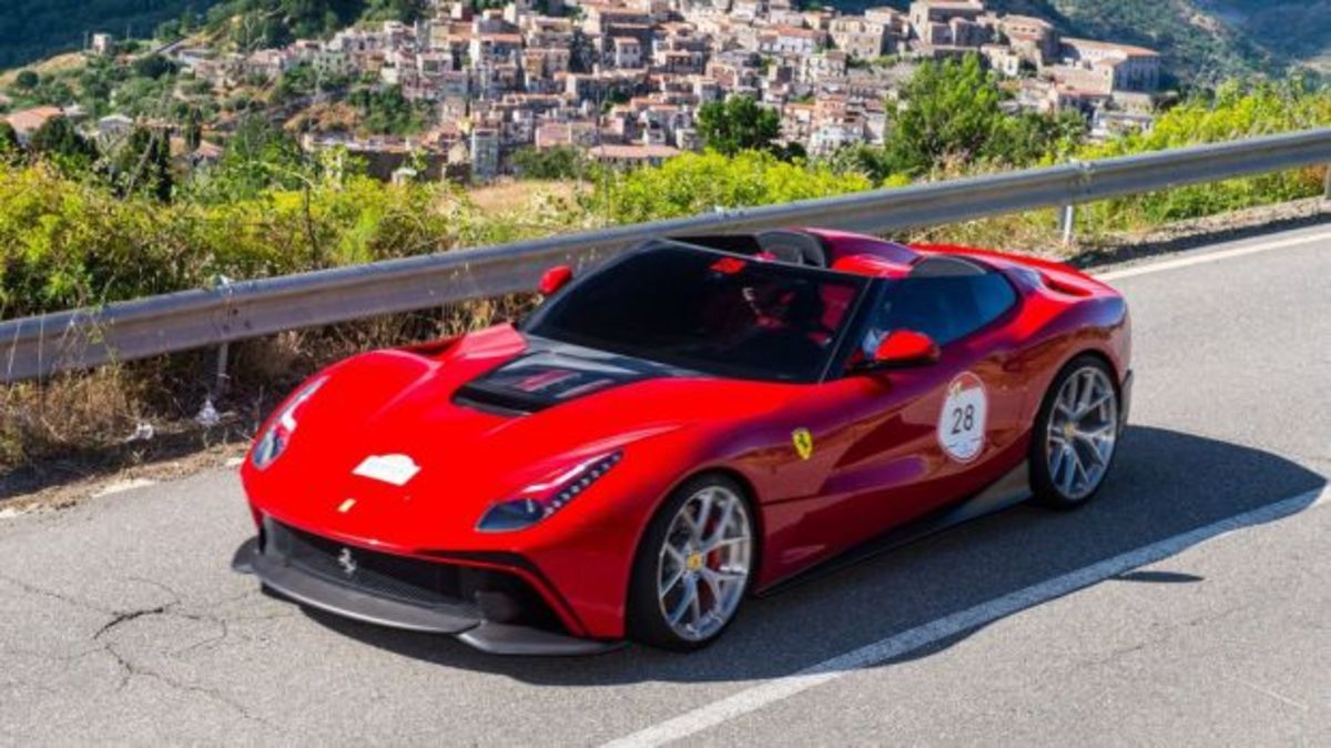 Μια μοναδική Ferrari που κόστισε στον ιδιοκτήτη της 3 εκ. ευρώ (VIDEO)