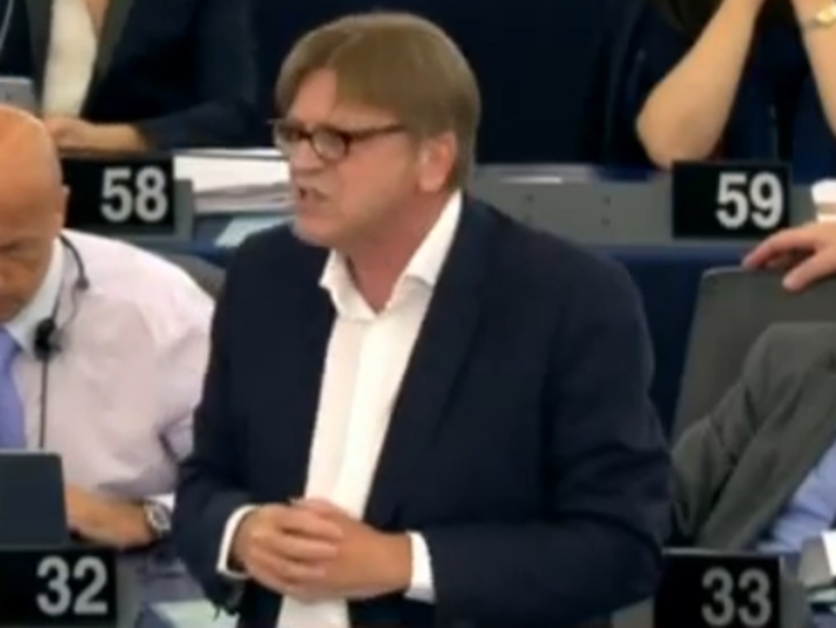 Επικεφαλής φιλελευθέρων προς Τσίπρα