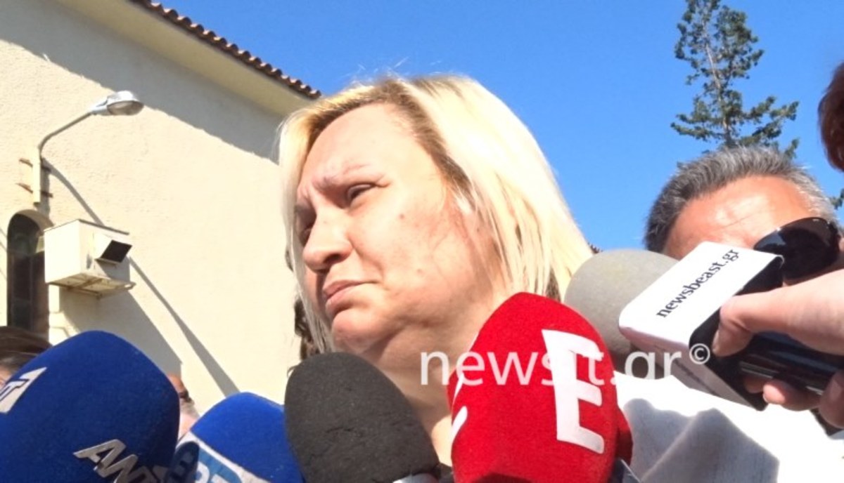 Κηδεία Ψάλτη: Καιτη Φίνου