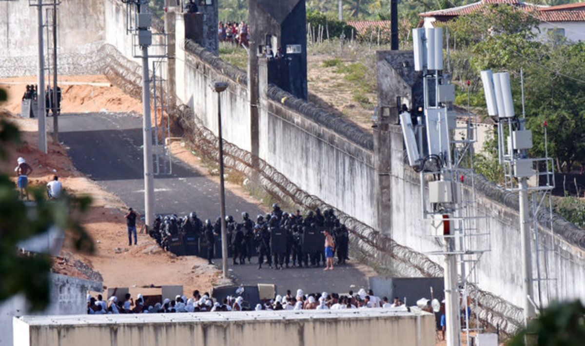 Συνεχίζεται η ένταση στις φυλακές της Βραζιλίας – Νέα εξέγερση [pics, vid]