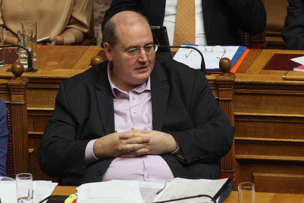 Φίλης: Όλα τα προσφυγόπουλα θα κάνουν μάθημα μετά τις 2 το μεσημέρι