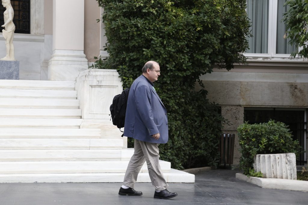 Τριπλό άξελ από Φίλη για την ιδιωτική εκπαίδευση αλλά χωρίς συγγνώμη για τις πενταροδεκάρες