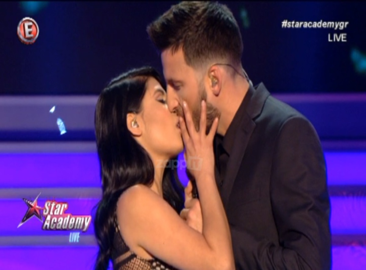 Star Academy: Φιλήθηκαν στο στόμα πάνω στη σκηνή του show!