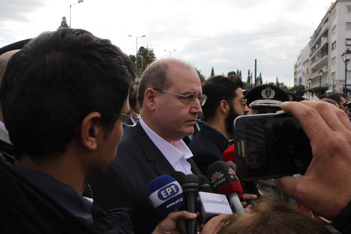 Βουλή: Φίλης για αποσπάσεις, υπηρεσιακά συμβούλια και σχολικούς συμβούλους