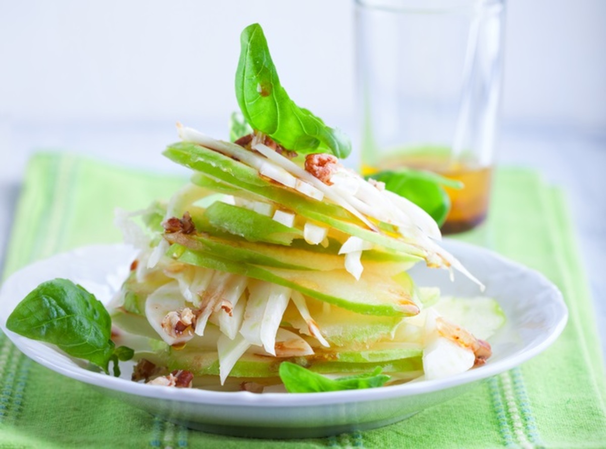 Γιατί να βάλεις φρούτα στη σαλάτα! Δες εύκολες συνταγές