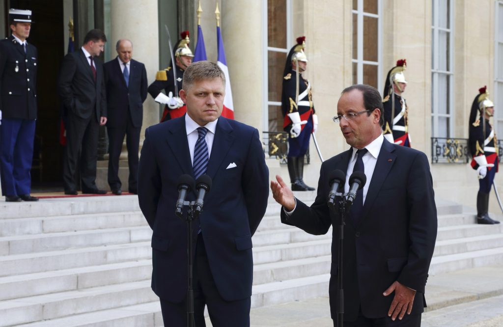 Ο Σλοβάκος πρωθυπουργός με τον Γάλλο πρόεδρο