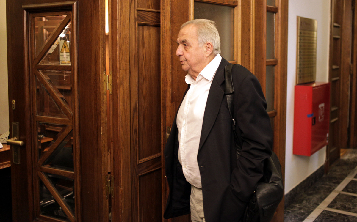 Οι “σύντροφοι” προειδοποιούν τον Τσίπρα: Φέρε πρώτα τη συμφωνία και βλέπουμε…