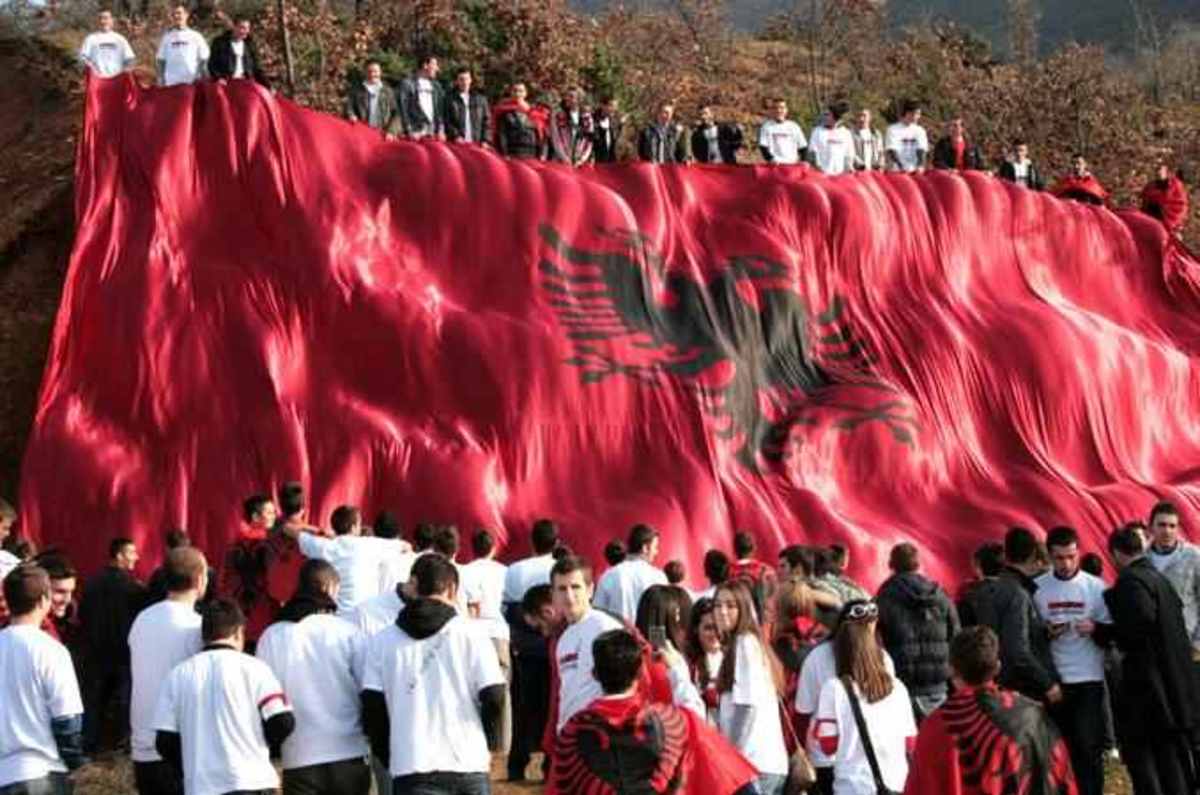 Εκλογές Αλβανία: ”Φέρνουν Κοσσοβάρους για να ψηφίσουν”