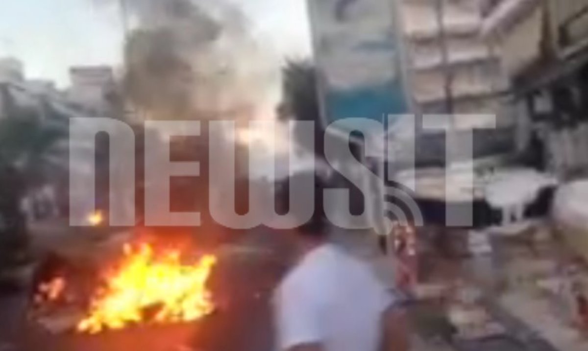 Φλέγεται το Κερατσίνι