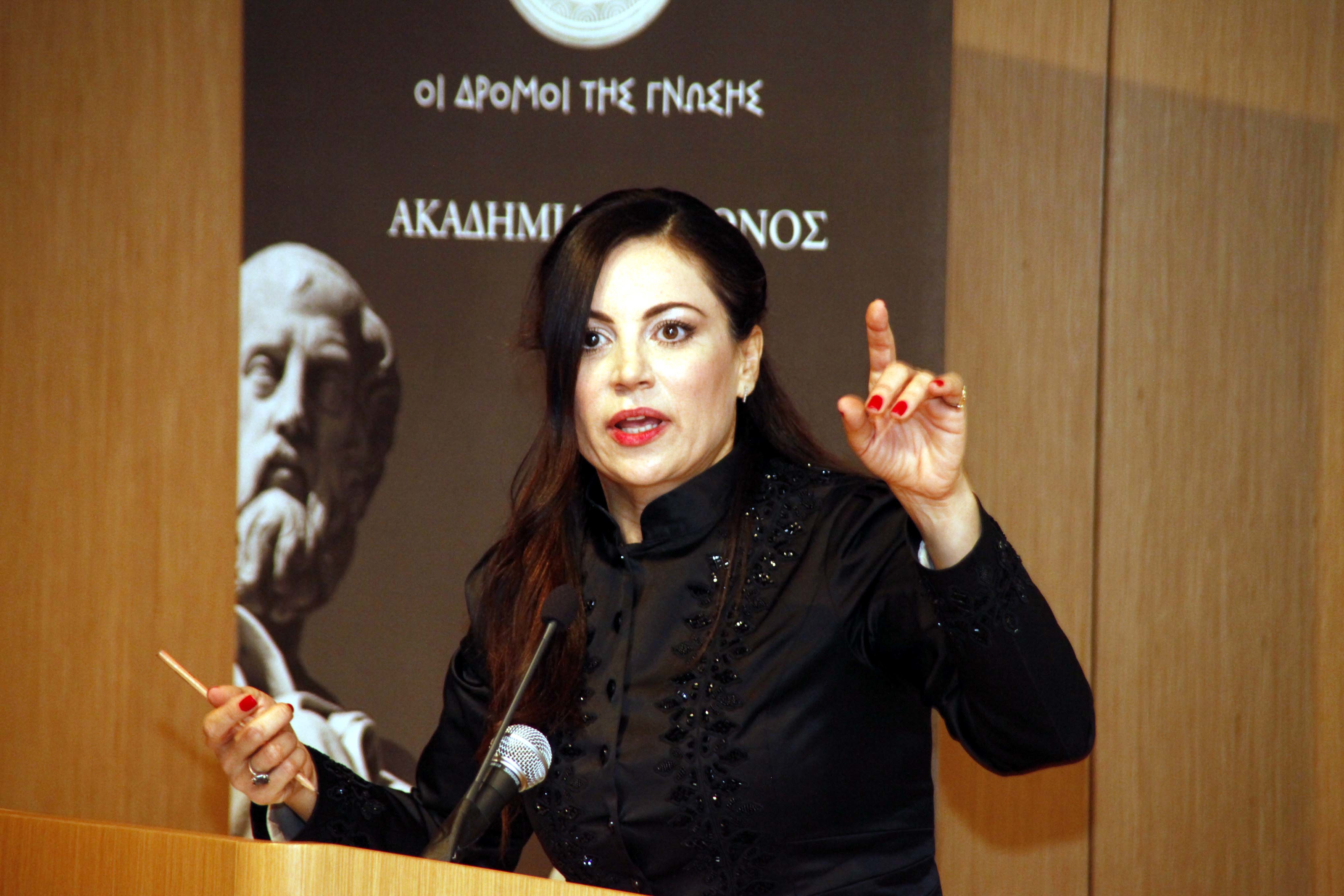 Η Βίκυ Φλέσσα ΔΕΝ πήρε έγκριση για καινούργιες εκπομπές