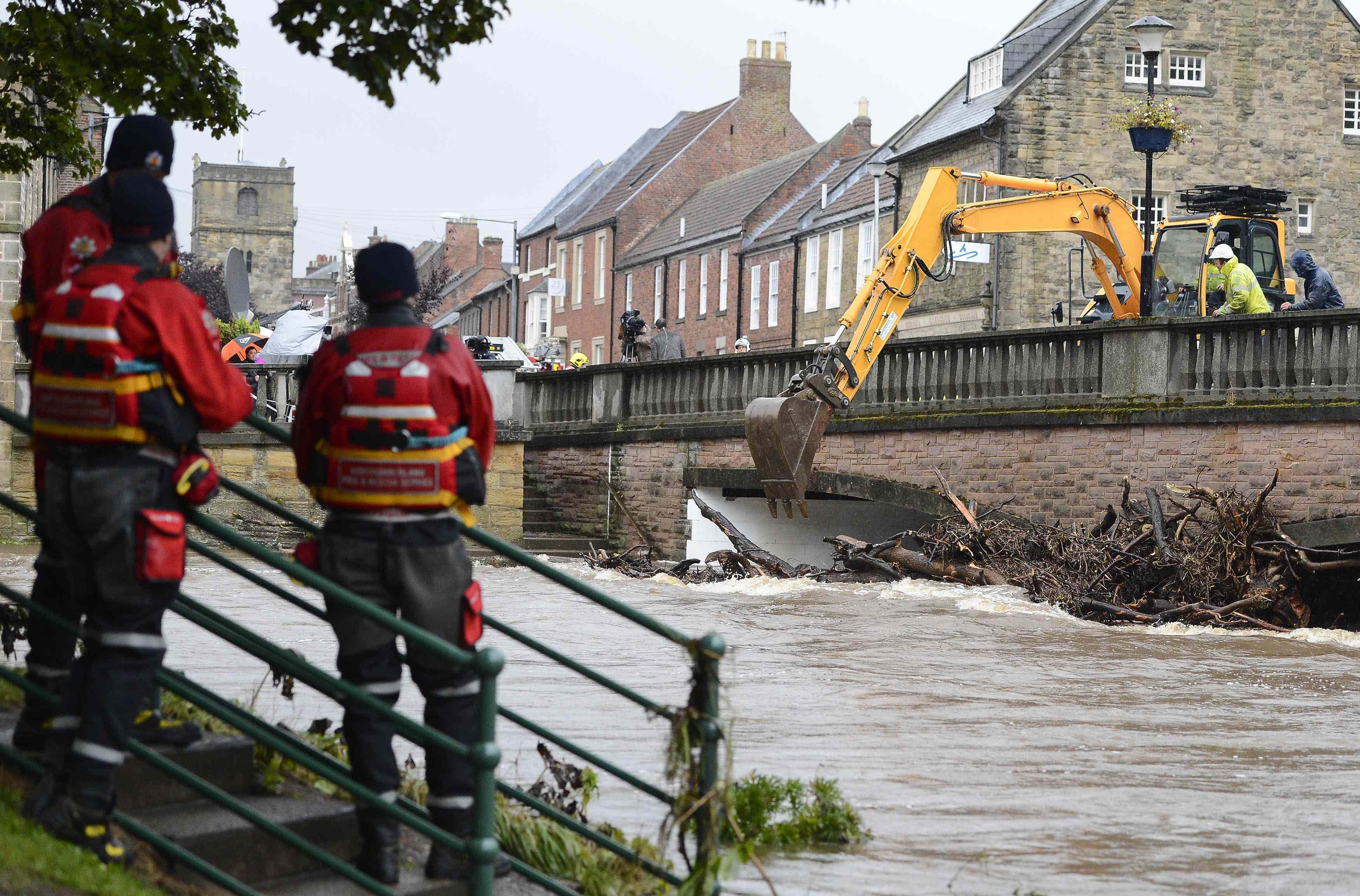 Φονικές πλημμύρες στη Βρετανία