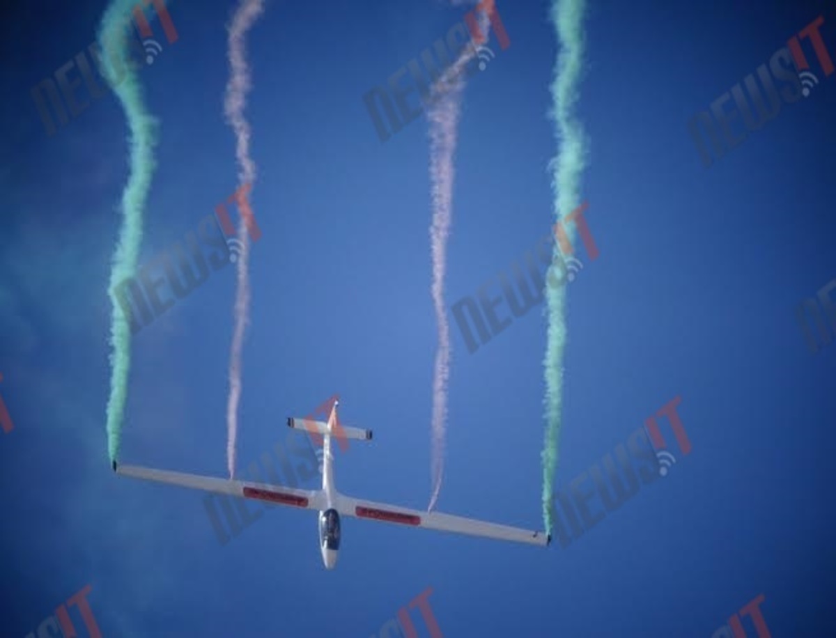 Εντυπωσιακό υπερθέαμα στον αττικό ουρανό! – Βίντεο και φωτογραφίες