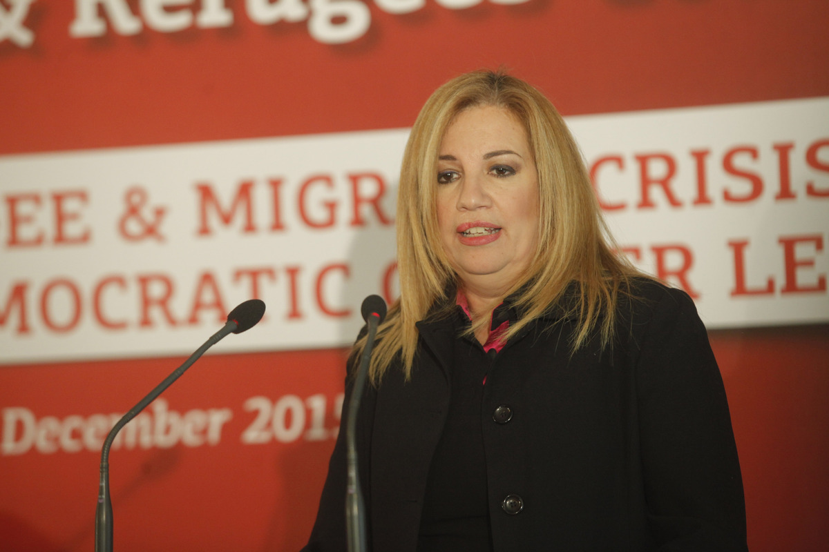 Σύμφωνο Συμβίωσης: Η κα Γεννηματά πανηγυρίζει για ένα νόμο που δεν ψήφισε