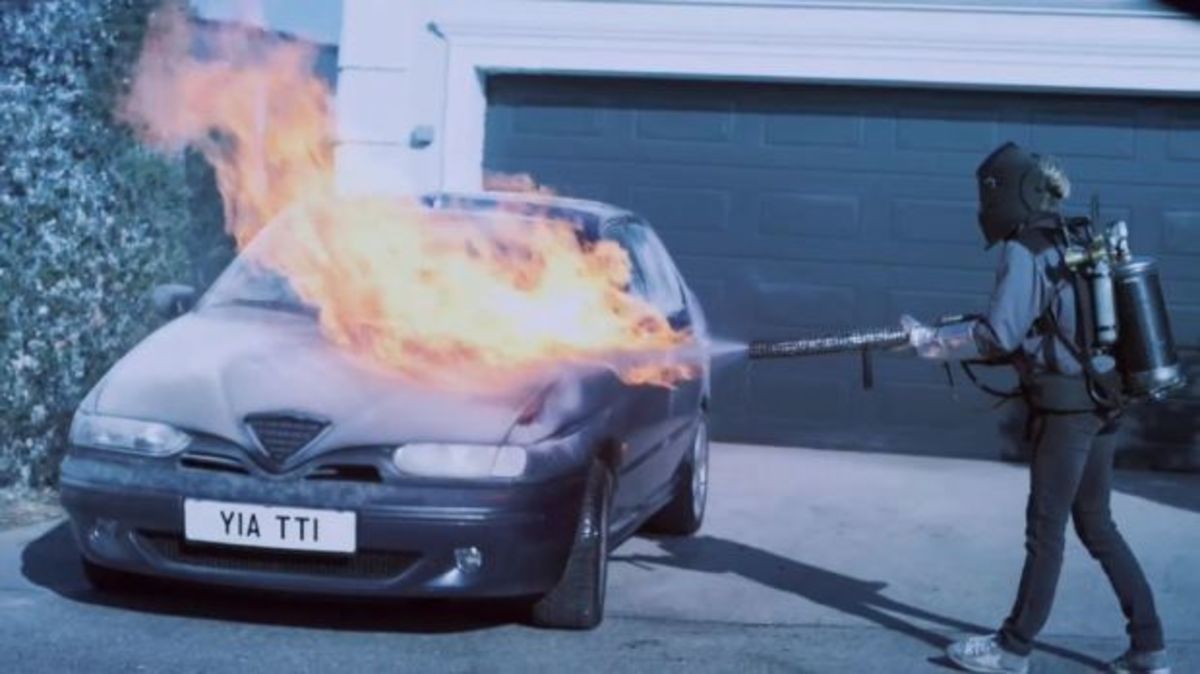 Η ξεκαρδιστική διαφήμιση της Ford για τα παγωμένα παρμπρίζ (VIDEO)