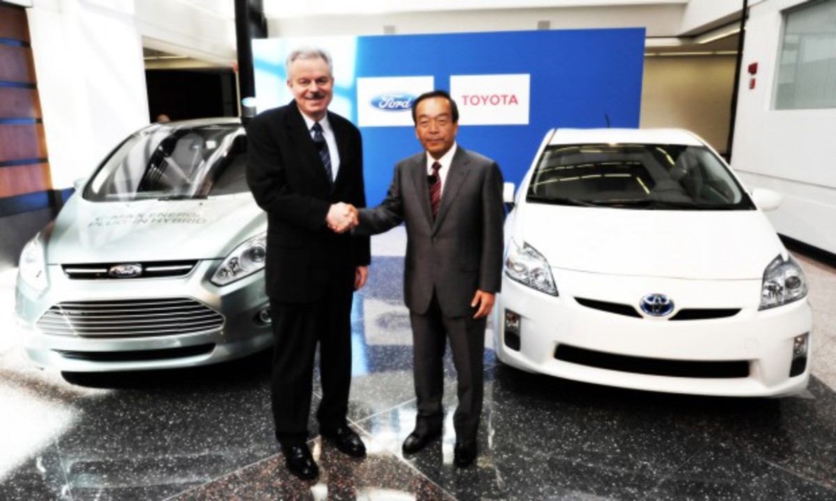 Ford και Toyota τα «σπάσανε» στην υβριδική συνεργασία