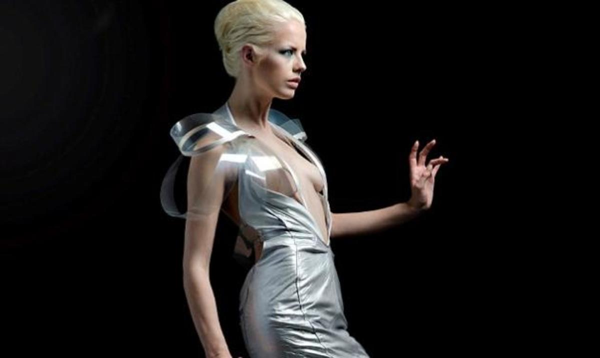 Το φόρεμα που γίνεται διάφανο όταν η γυναίκα διεγερθεί σεξουαλικά! Φωτογραφίες και βίντεο