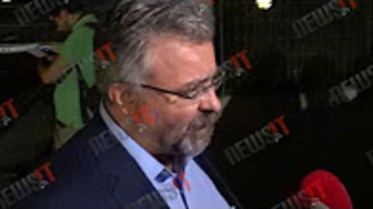 Εκπρόσωπος Alpha: Εξωφρενικά πράγματα