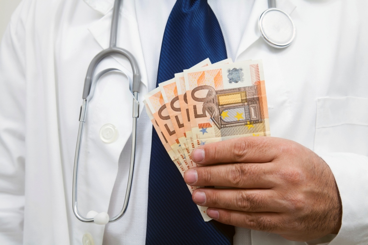 Έπιασαν πασίγνωστο γιατρό του Κολωνακίου για φοροδιαφυγή 3,9 εκατομμυρίων ευρώ!