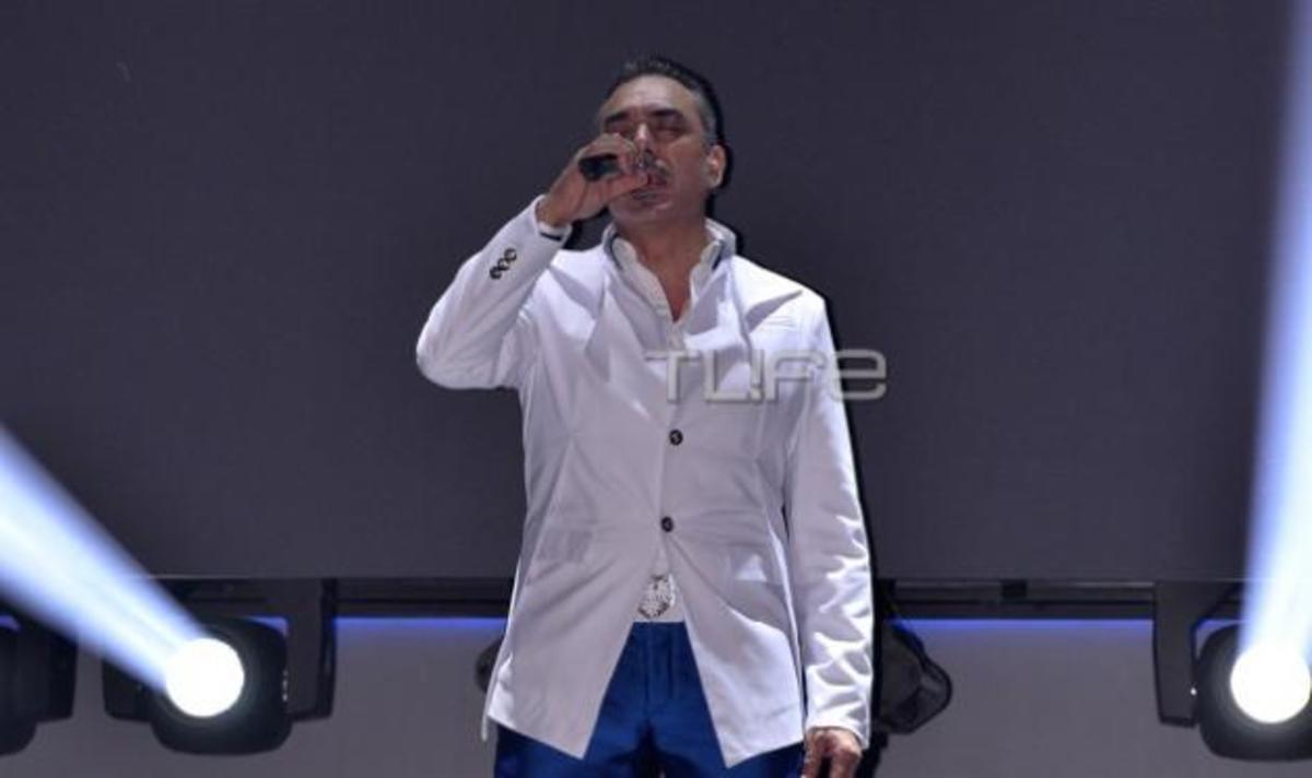 Δείτε τη σύζυγο του Νότη Σφακιανάκη σε σπάνια έξοδο!