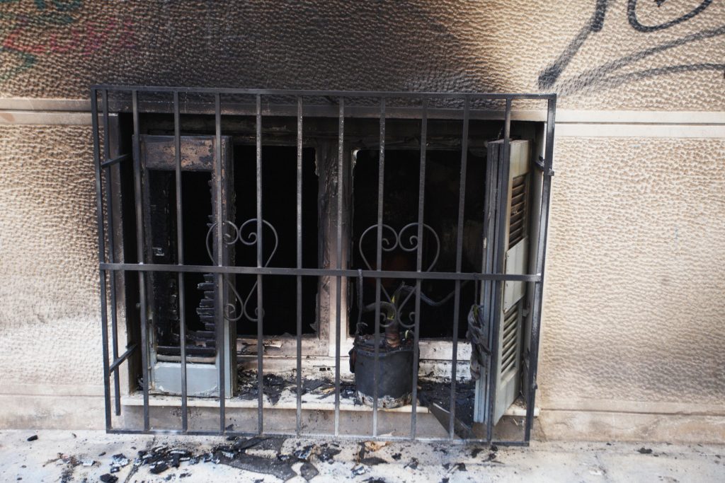 Στάχτες έγινε σπίτι στην Αμαλιάδα – Διαρροή υγραερίου δείχνουν τα πρώτα στοιχεία