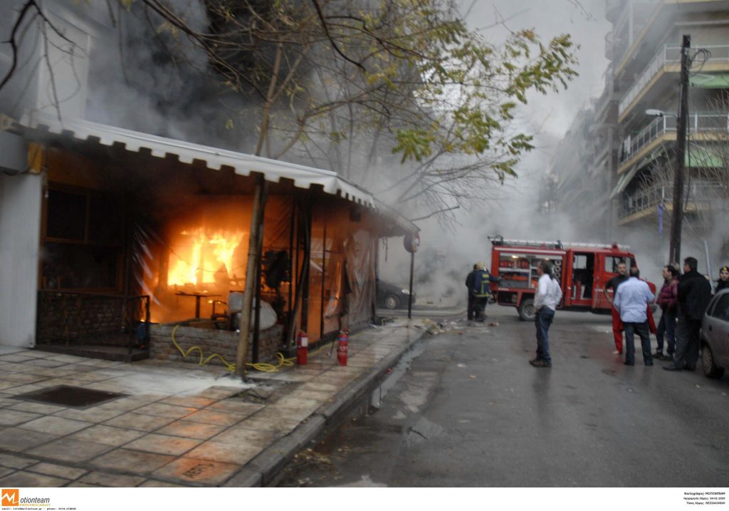 Ρέθυμνο: Καφετέρια τυλίχτηκε στις φλόγες