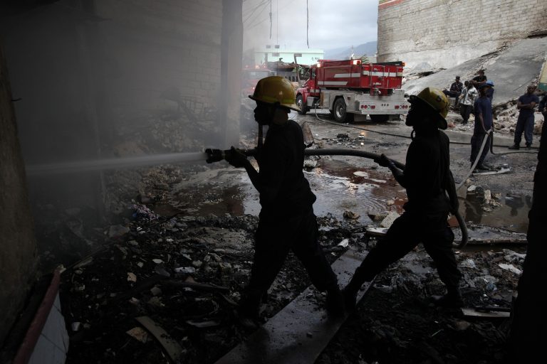 Φονική πυρκαγιά σε ουρανοξύστη ξεκλήρισε οικογένεια – Νεκρή μια γυναίκα και 3 παιδιά