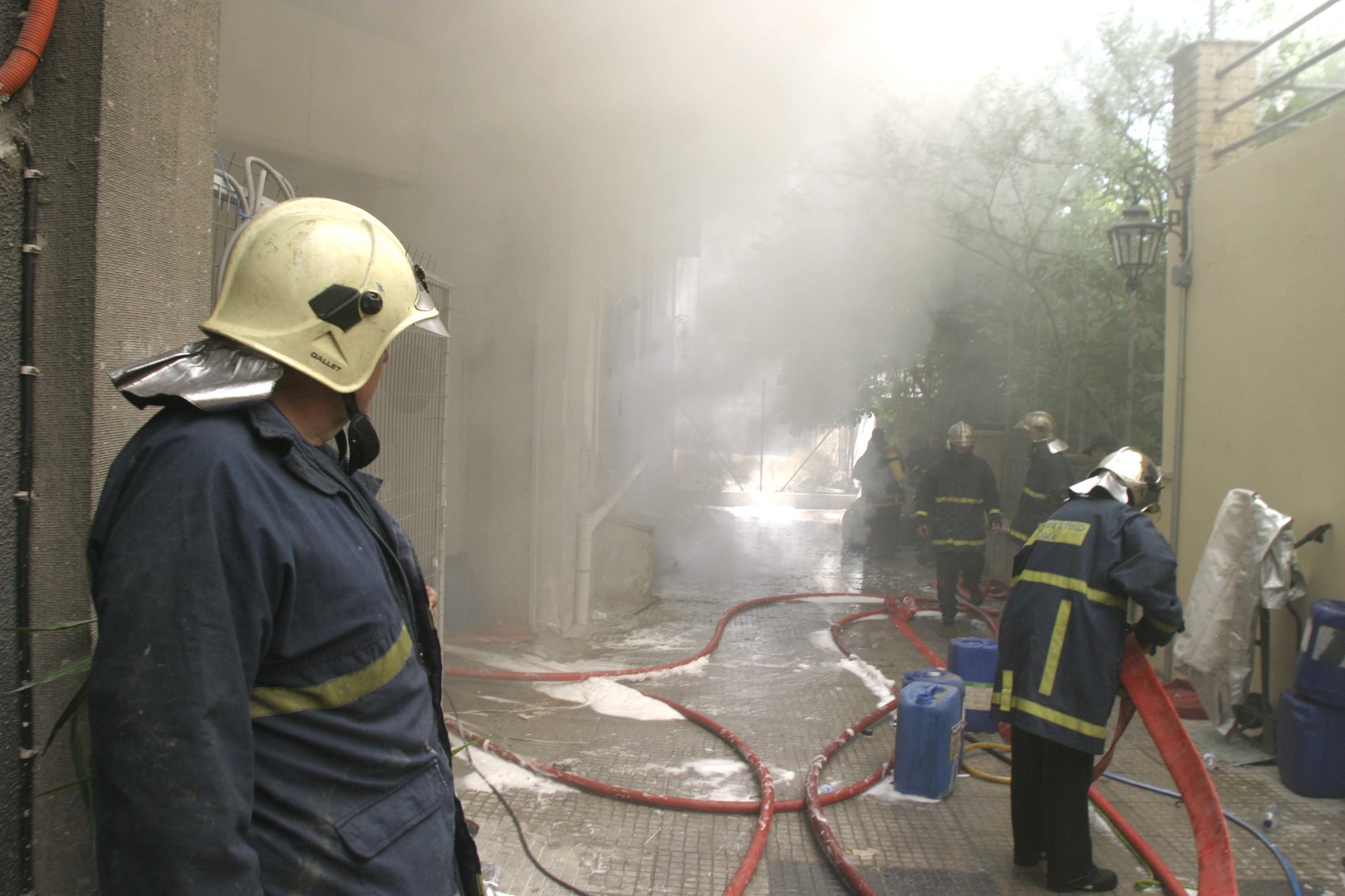 Φωτιές τη νύχτα στη Θεσσαλονίκη