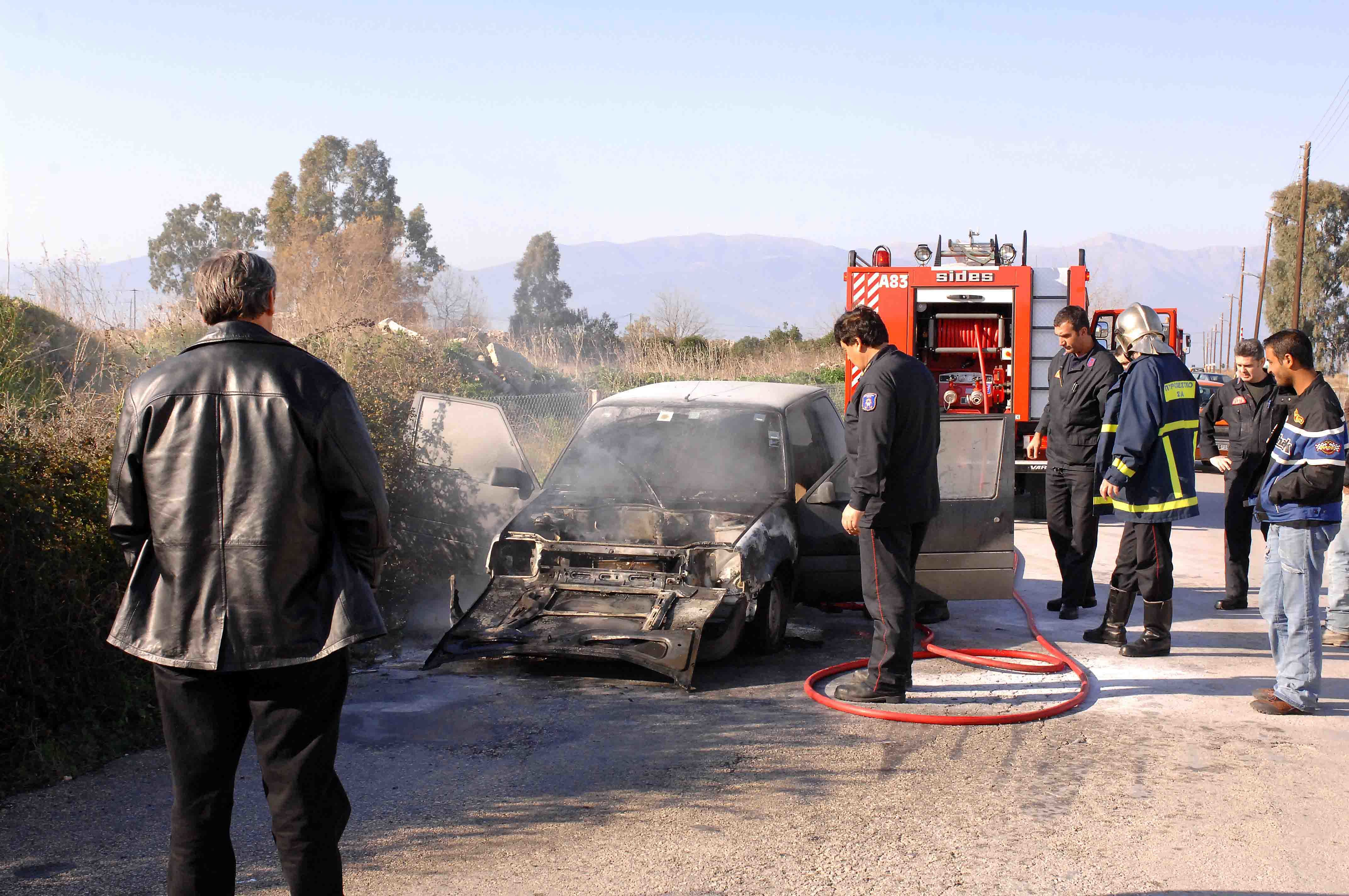 Την πάτησαν! Έκαψαν το αυτοκίνητό τους για να πάρουν τα ασφάλιστρα και “τσουρουφλίστηκαν”