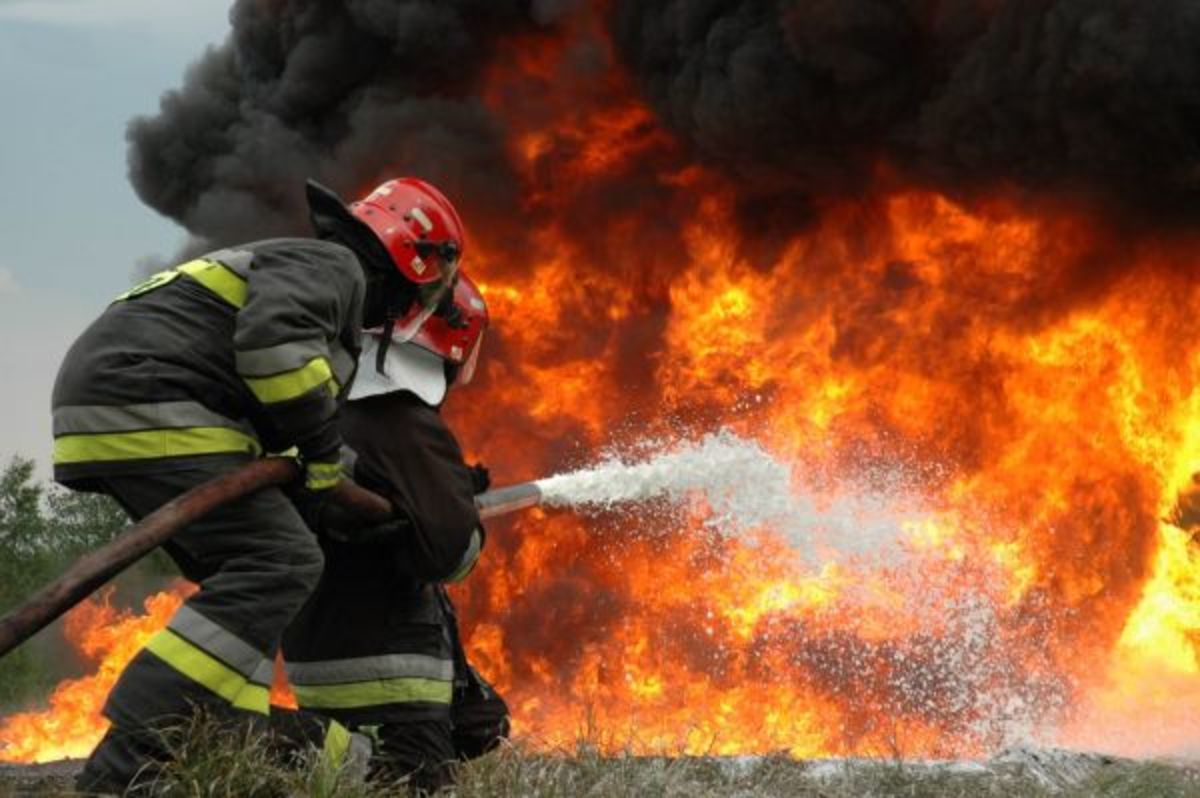 Φθιώτιδα: Σε εξέλιξη μεγάλη πυρκαγιά στο Λογγό