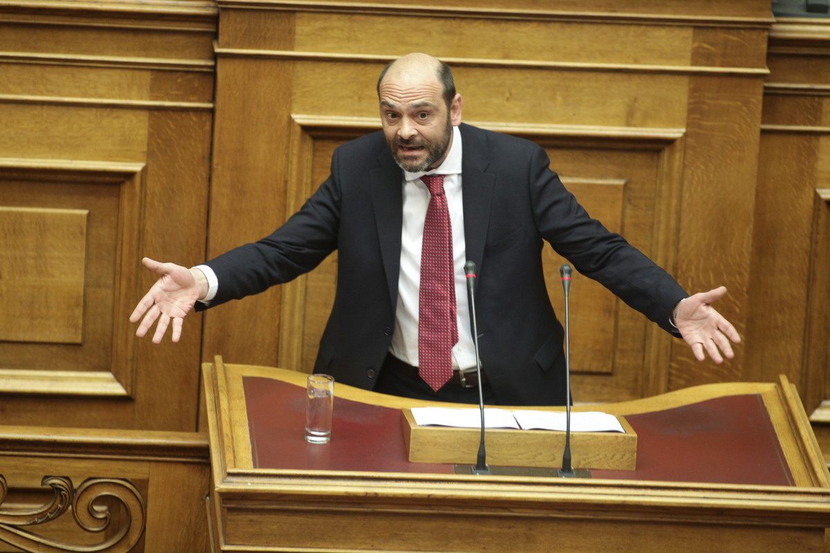 Φωτήλας σε Θεοδωράκη: Να συνεργαστούμε με τη ΝΔ