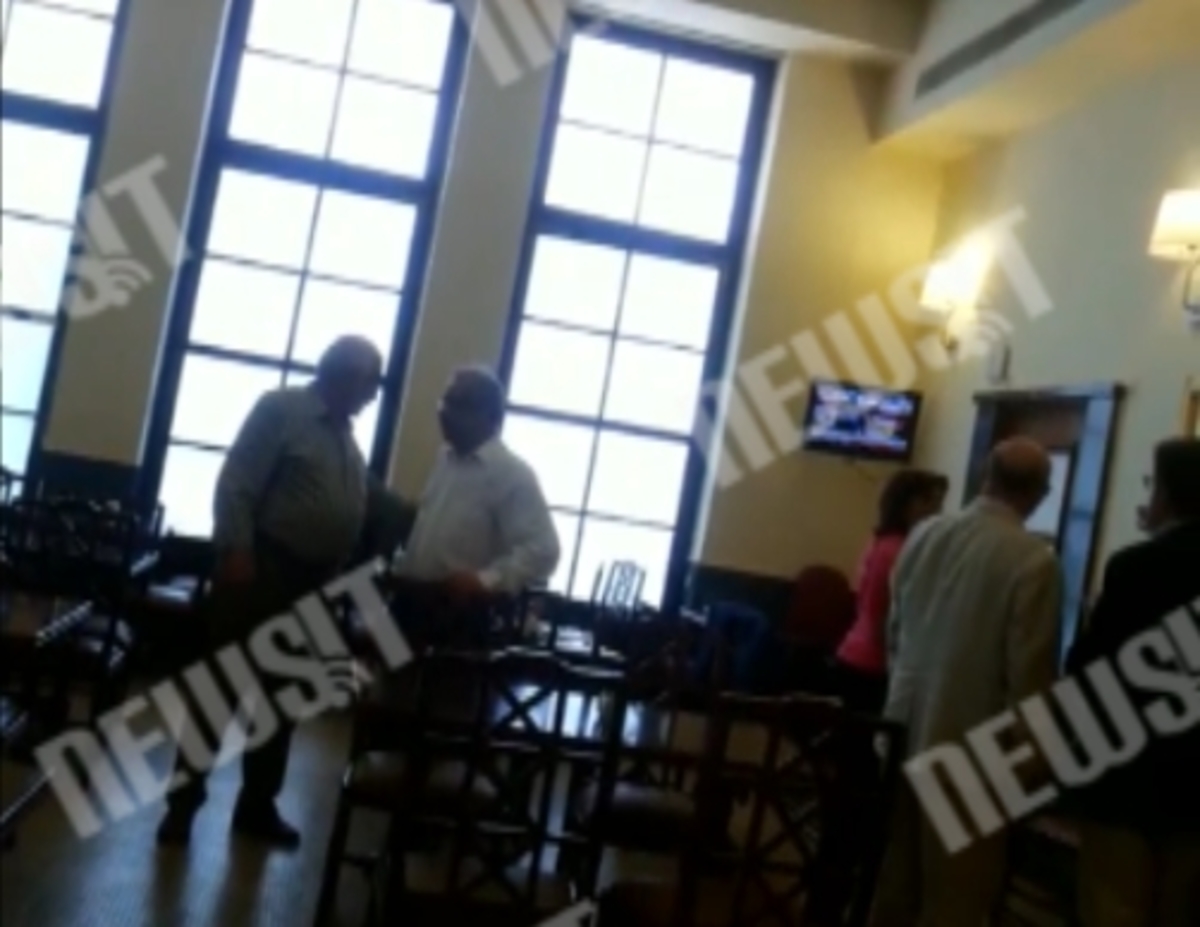 Θ.Φωτίου με προεδρεύοντα βουλής