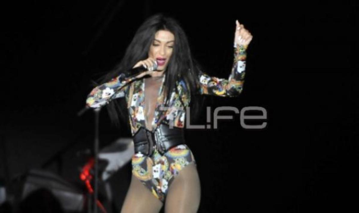 Το μπουγέλο της Ελένης Φουρέιρα στη σκηνή του The Ace Of Hearts Tour!