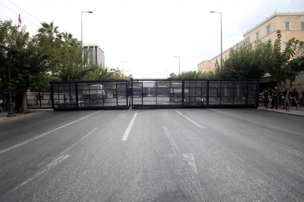 Η Άνγκελα Μέρκελ «απαγορεύει» τις συγκεντρώσεις στην Αθήνα