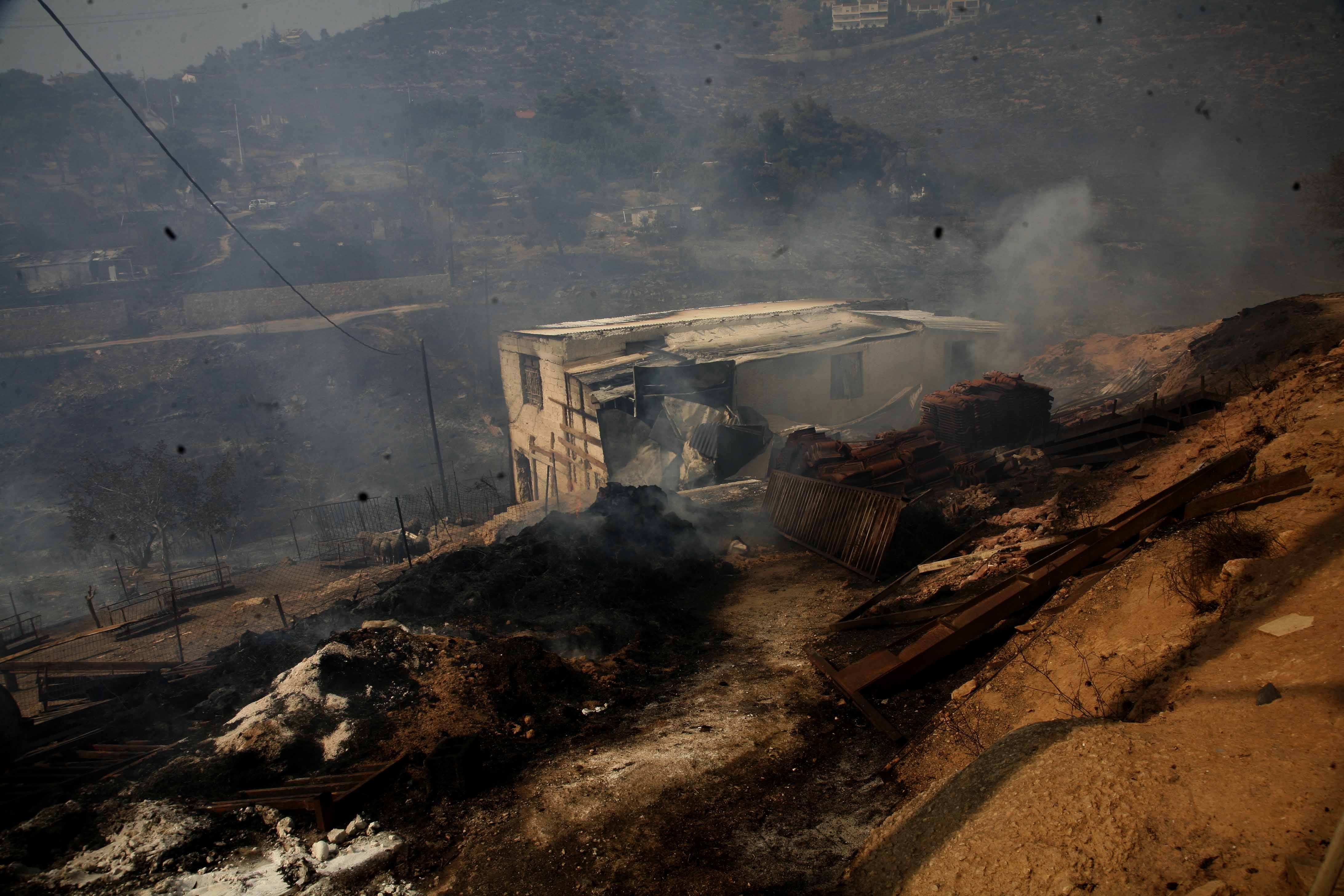 Απειλήθηκαν σπίτια από φωτιά στο Φραγκοκάστελο