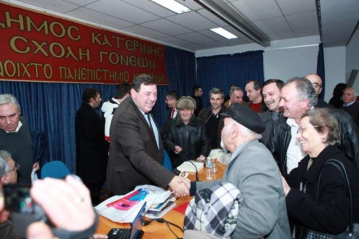 Φράγκος κατά ακροδεξιών που τον εμπλέκουν με τη πολιτική – ΒΙΝΤΕΟ