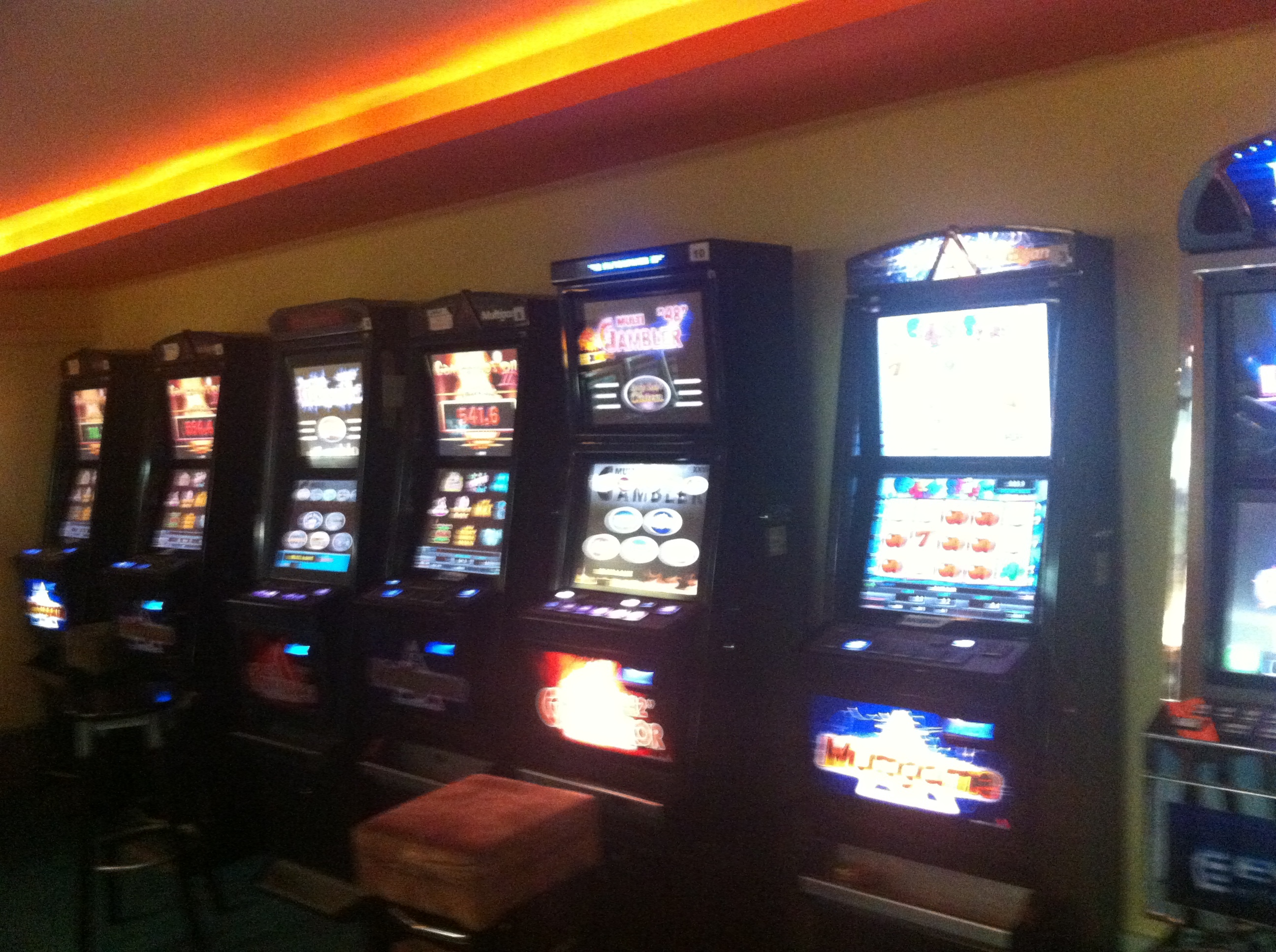 Πρωτοχρονιάτικη έφοδος σε κατάστημα με “φρουτάκια”