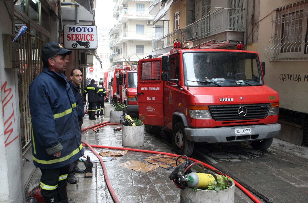 Θεσσαλονίκη: Ηλικιωμένος παραλίγο να καεί ζωντανός