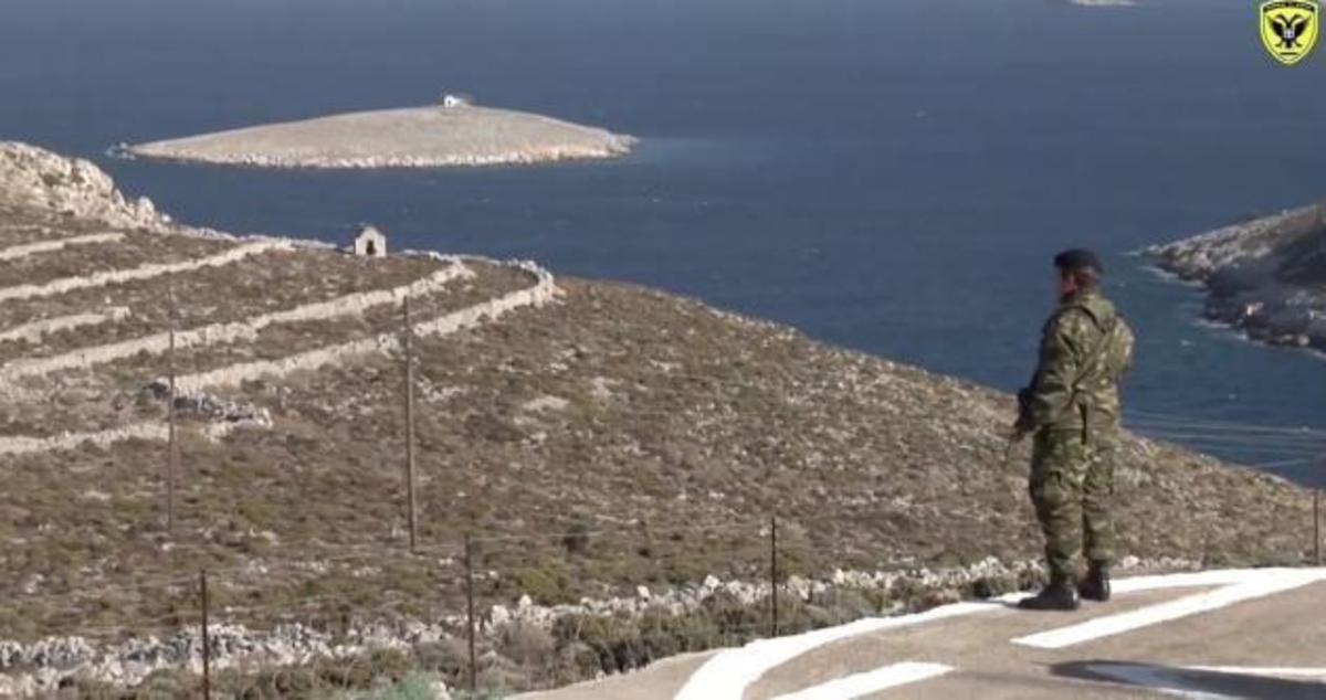 Ευχές απο τα φυλάκια – Δείτε τι κάνουν οι στρατιώτες μας τις γιορτινές ημέρες [vid]