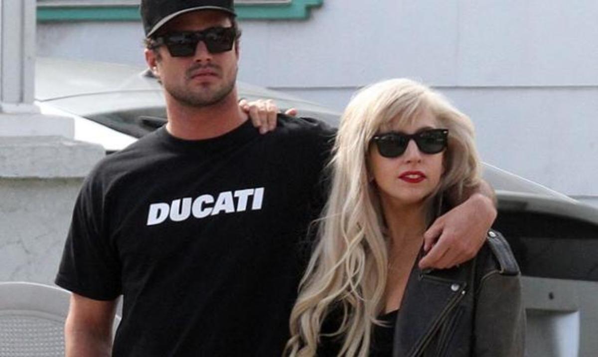 Δείτε ποιον αρραβωνιάστηκε η Lady Gaga!