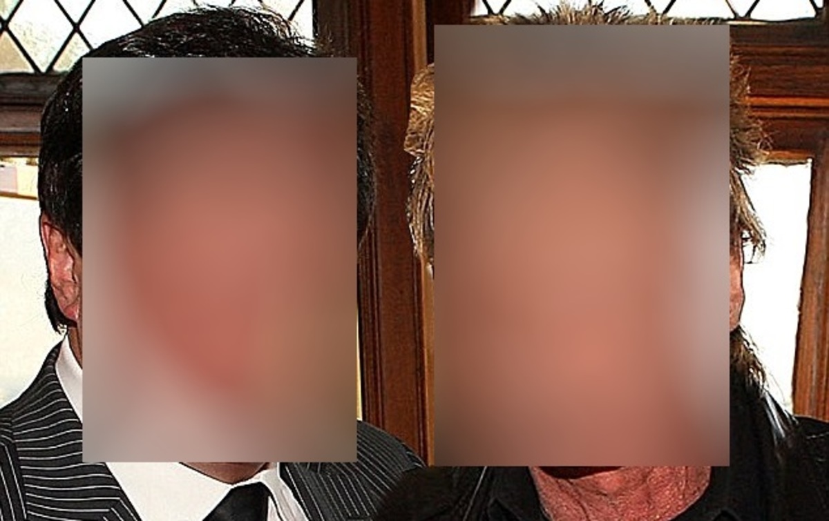 Πολύ γνωστός τραγουδιστής παντρεύτηκε κρυφά τον μάνατζέρ του!