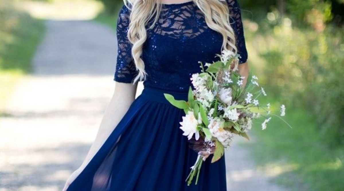 Πασίγνωστη κυρία της ελληνικής τηλεόρασης έκανε θρησκευτικό γάμο με μπλε ταγιέρ!