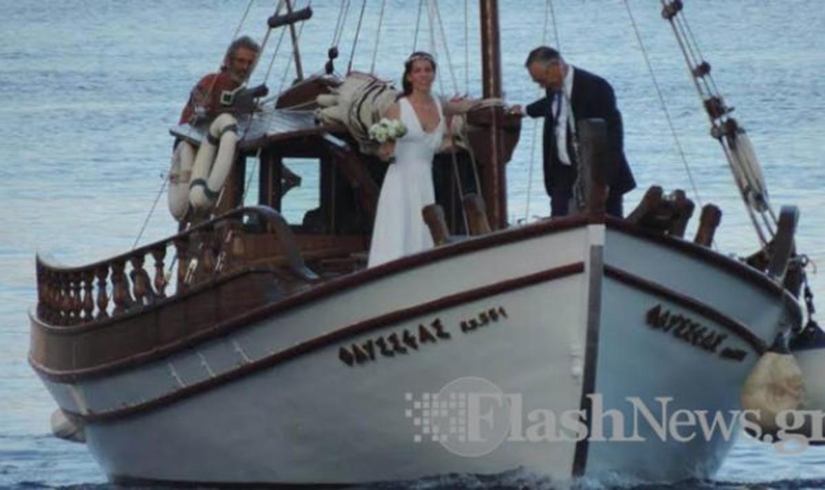 Φωτογραφίες από τον γάμο του εγγονού του Μητσοτάκη! Και ο παππούς του βρίσκεται στα Σφακιά