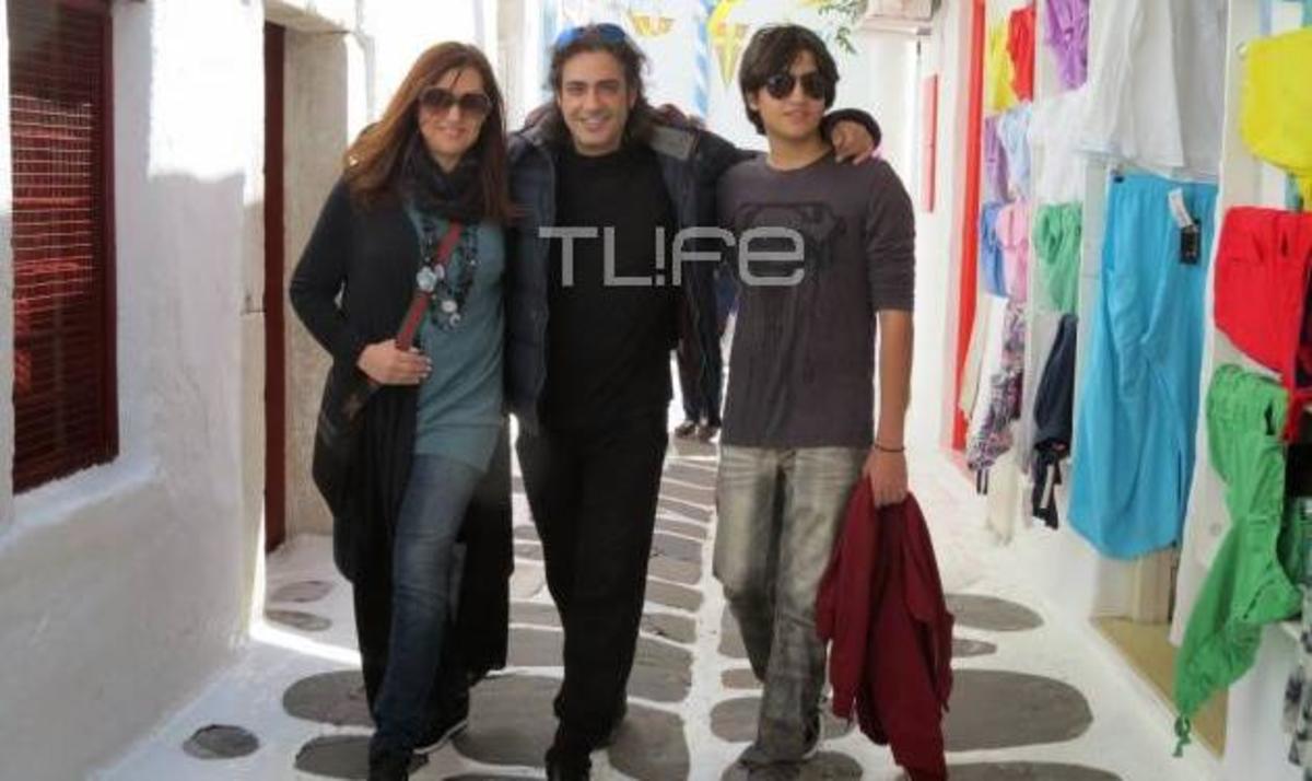 Καίτη Γαρμπή – Διονύσης Σχοινάς: Πάσχα στη Μύκονο με το γιο τους!