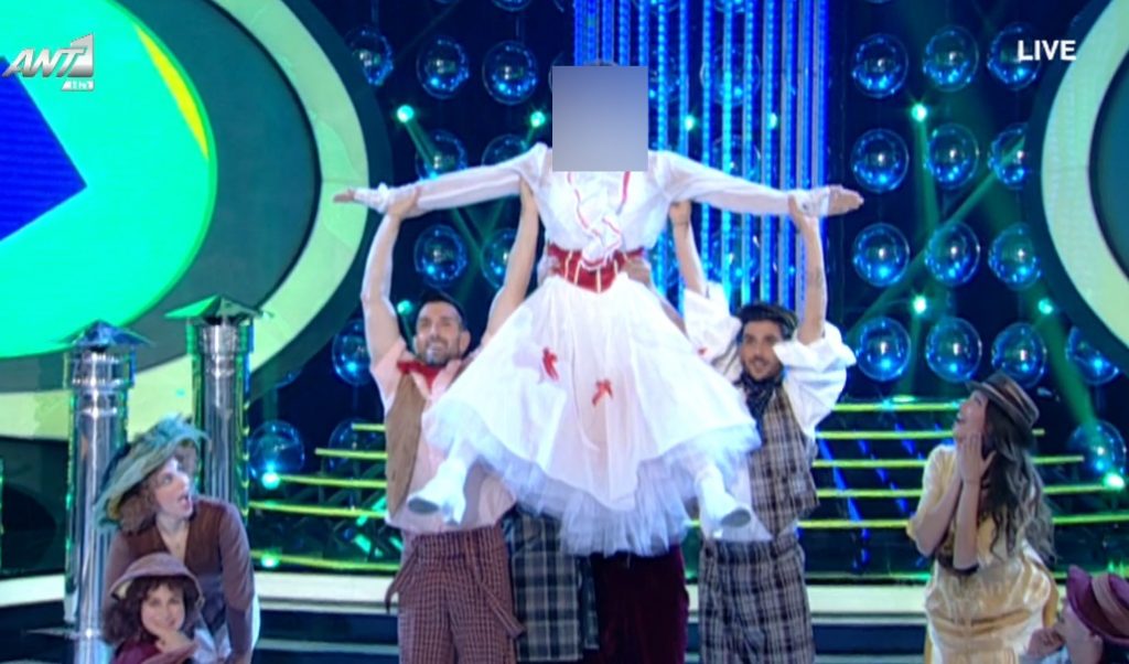 YFSF: Ο Σταμάτης Γαρδέλης μεταμφιέστηκε σε Mary Poppins, αλλά έμοιαζε με την Mrs Doubtfire! (Βίντεο)
