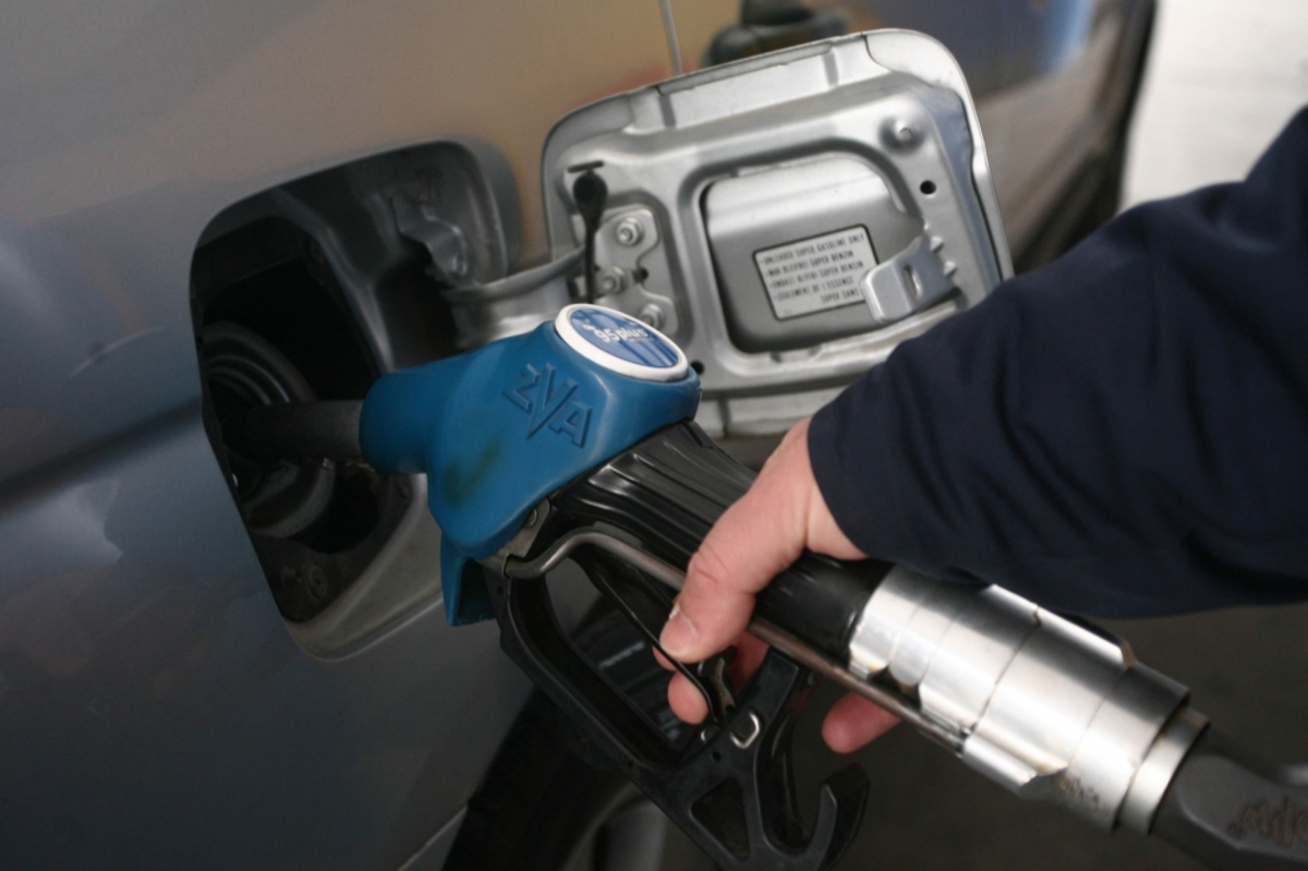 Η βενζίνη θα φτάσει τα 2 ευρώ! – Στα ύψη και το πετρέλαιο κίνησης