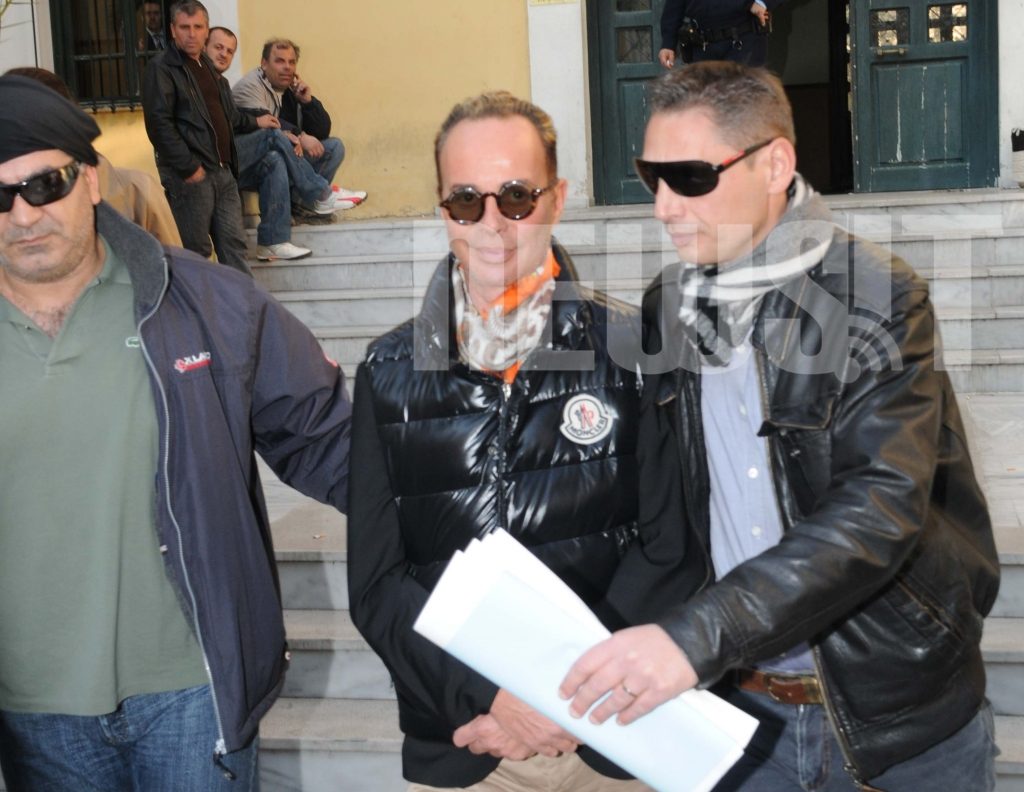 Ελεύθερος με περιοριστικούς όρους ο Λάκης Γαβαλάς που συνελήφθη για χρέη 1,5 εκατ. ευρώ προς το Δημόσιο!
