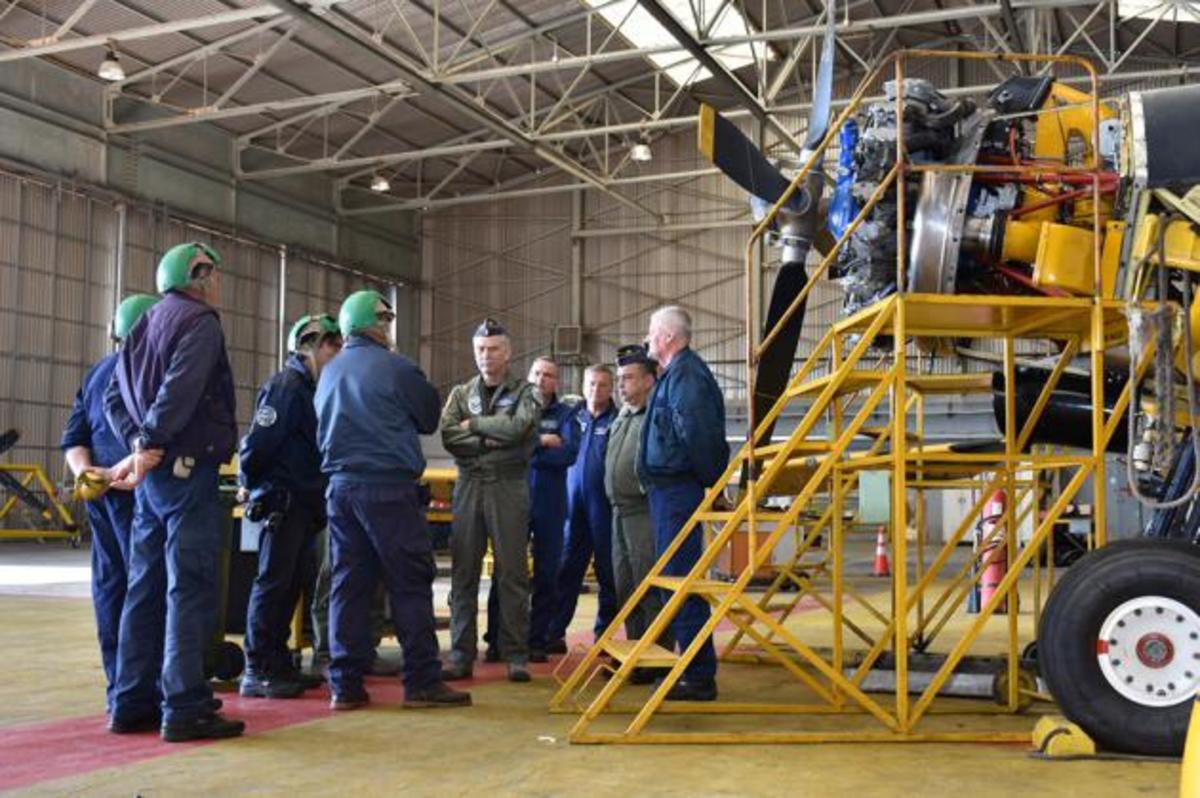 Επίσκεψη του Αρχηγού ΓΕΑ στην αεροπορική βάση Δεκελείας – Τί συμβαίνει